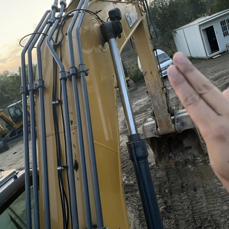 徐工XE240D履带式挖掘机