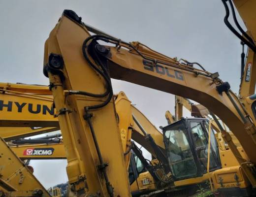 山东临工LG6135E履带式挖掘机