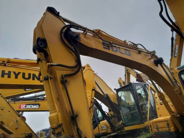 山東臨工LG6135E履帶式挖掘機(jī)