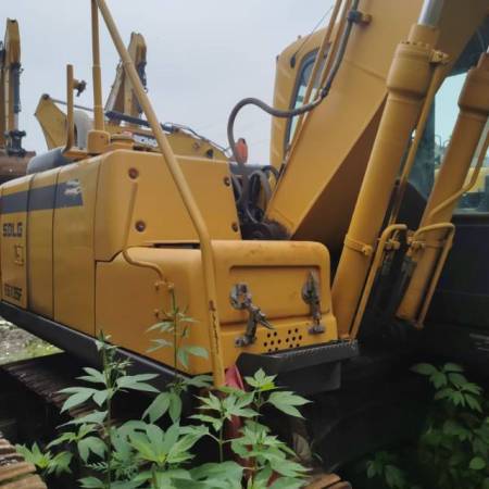 山东临工LG6135E履带式挖掘机