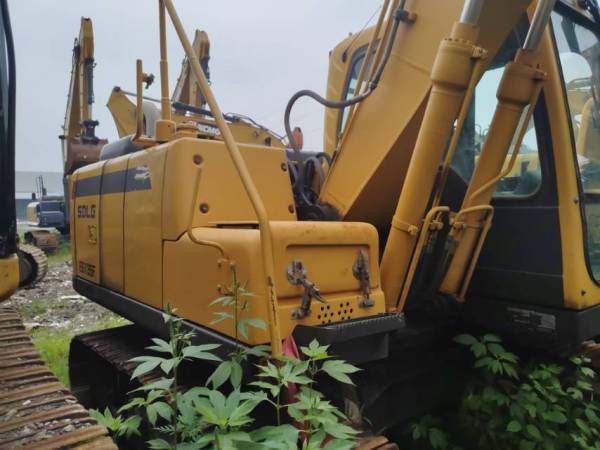 山東臨工LG6135E履帶式挖掘機(jī)