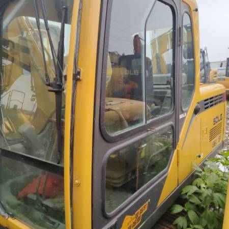 山东临工LG6135E履带式挖掘机