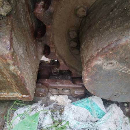 山东临工LG6135E履带式挖掘机