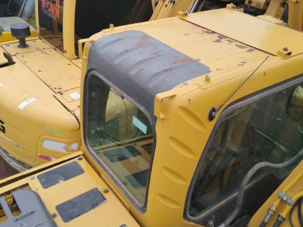 山東臨工LG6135E履帶式挖掘機(jī)