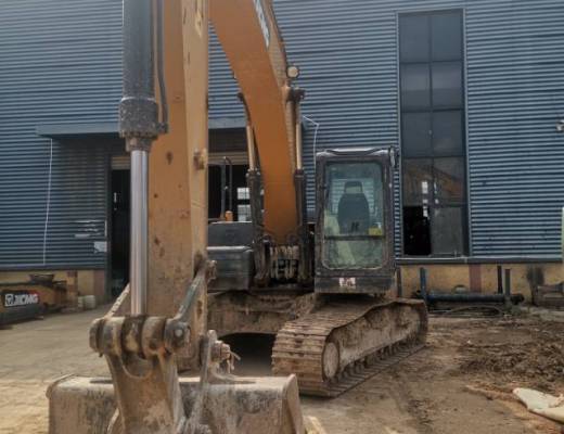 徐工XE215DA履带式挖掘机