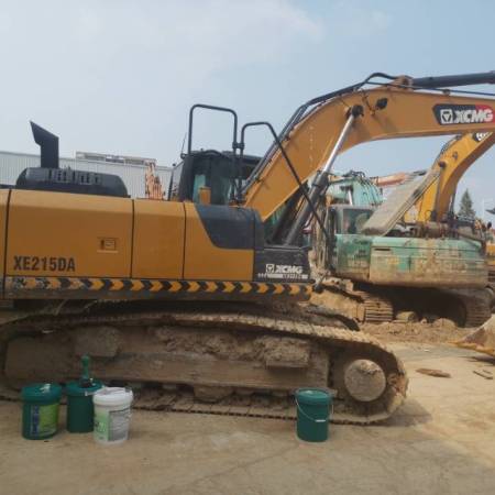 徐工XE215DA履带式挖掘机