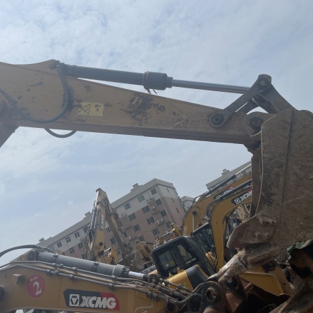 徐工XE135D履带式挖掘机