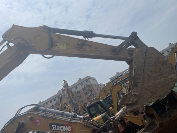 徐工XE135D履帶式挖掘機(jī)