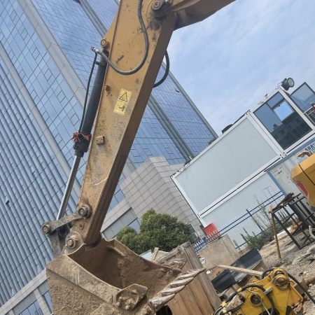 徐工XE135D履带式挖掘机