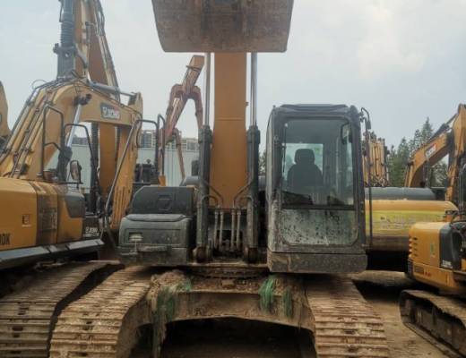 徐工XE215DA履带式挖掘机