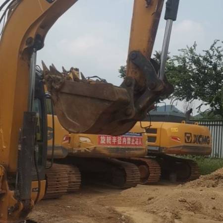 徐工XE215DA履带式挖掘机