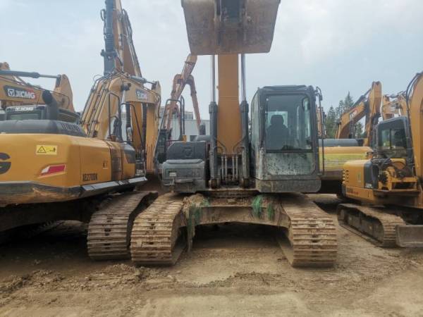 徐工XE215DA履帶式挖掘機(jī)