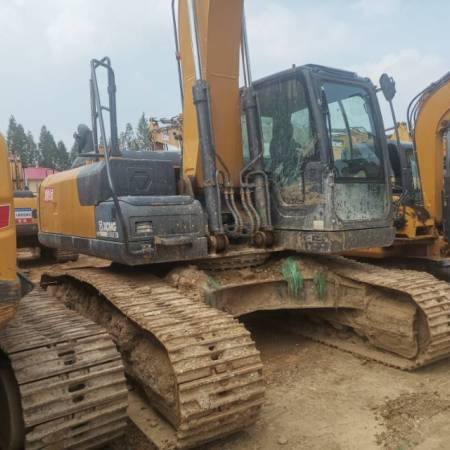 徐工XE215DA履带式挖掘机