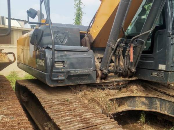 徐工XE215DA履帶式挖掘機(jī)