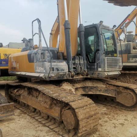 徐工XE270DK履带式挖掘机