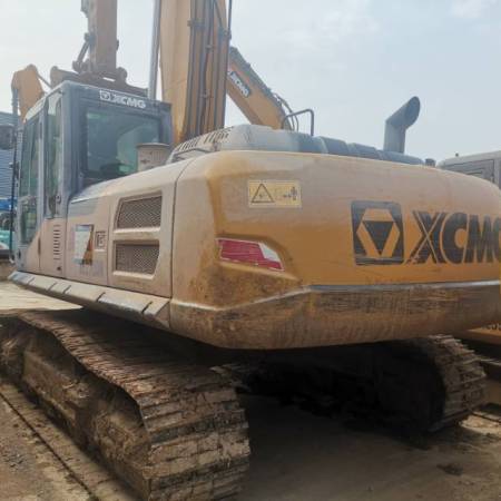 徐工XE270DK履带式挖掘机