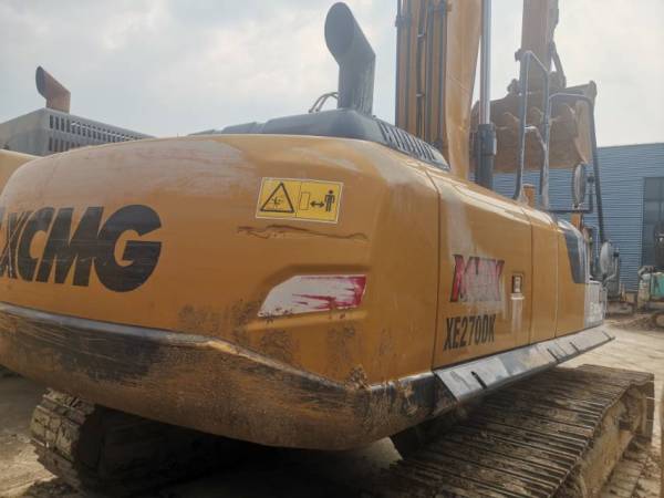 徐工XE270DK履帶式挖掘機