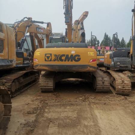 徐工XE270DK履带式挖掘机