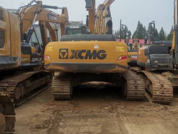 徐工XE270DK履帶式挖掘機