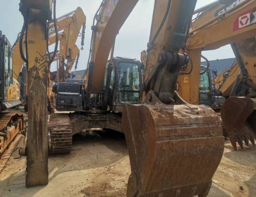 徐工XE270DK履带式挖掘机