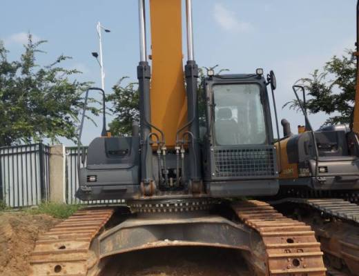 徐工XE380DK履带式挖掘机