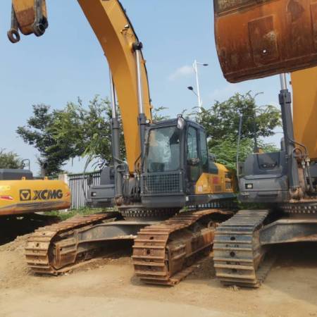 徐工XE380DK履带式挖掘机