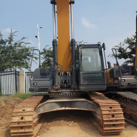 徐工XE380DK履带式挖掘机