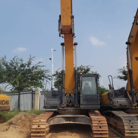 徐工XE380DK履带式挖掘机