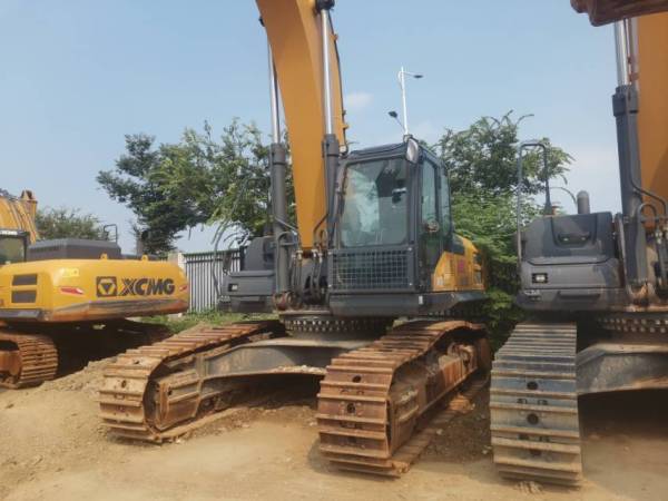 徐工XE380DK履帶式挖掘機(jī)