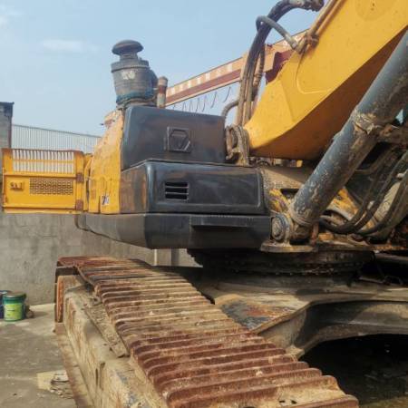 徐工XE470C履带式挖掘机