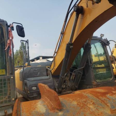 徐工XE200DA履带式挖掘机