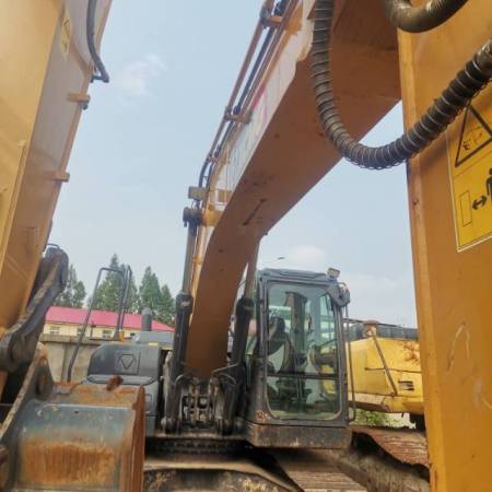 徐工XE200DA履带式挖掘机