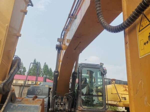 徐工XE200DA履帶式挖掘機(jī)