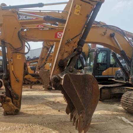 徐工XE215DA履带式挖掘机