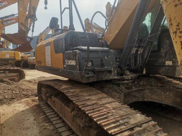 徐工XE215DA履帶式挖掘機(jī)