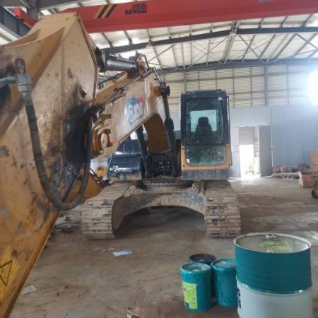 徐工XE215D履带式挖掘机