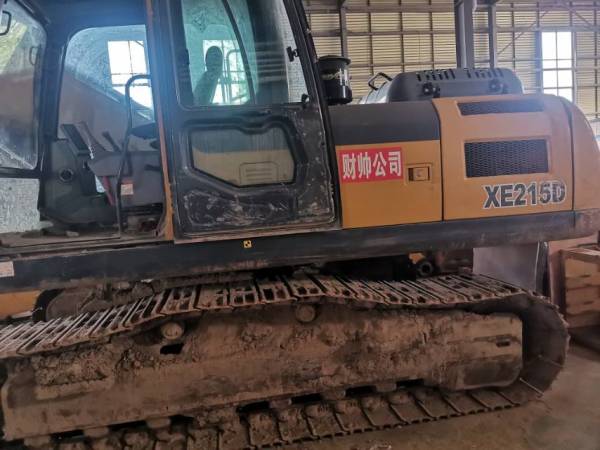 徐工XE215D履帶式挖掘機