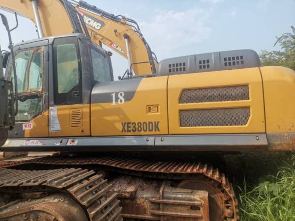 徐工XE380DK履帶式挖掘機(jī)