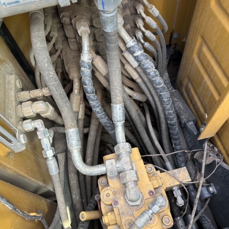 徐工XE75DA履带式挖掘机