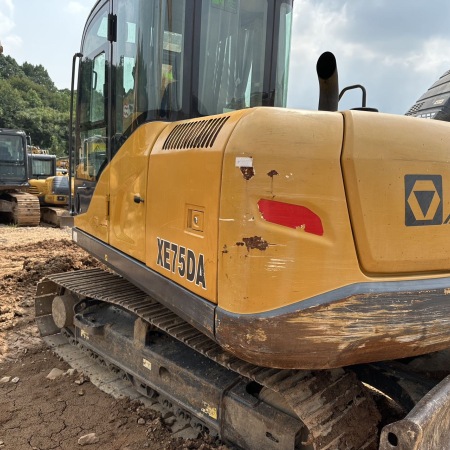 徐工XE75DA履带式挖掘机