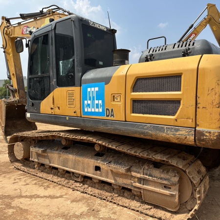 徐工XE200DA履带式挖掘机