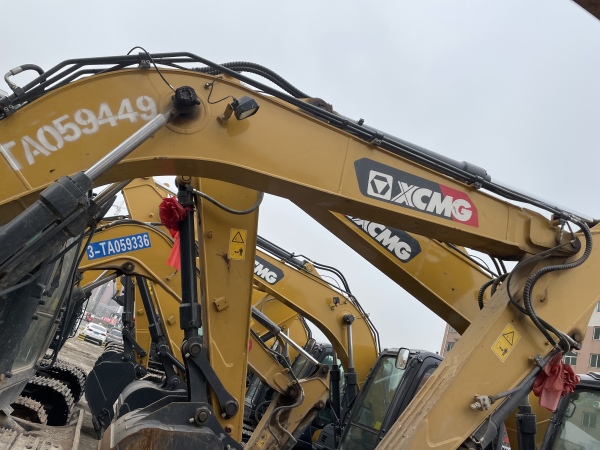 徐工XE155DK履帶式挖掘機(jī)