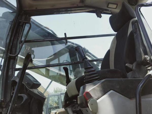 約翰迪爾E360LC履帶式挖掘機