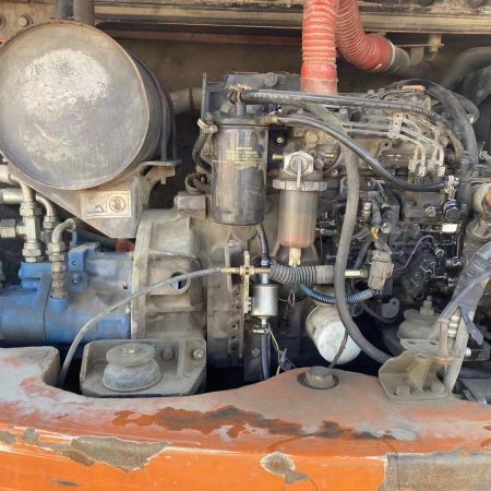 斗山DX80履带式挖掘机