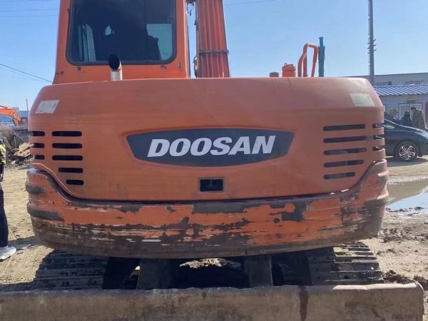 斗山DX80履帶式挖掘機