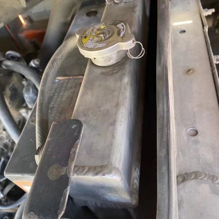 斗山DX80履带式挖掘机