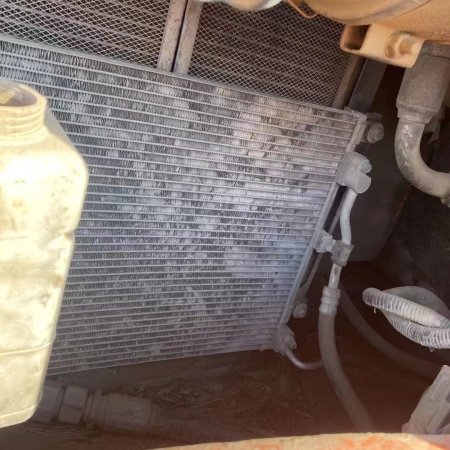 斗山DX80履带式挖掘机