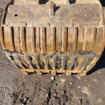 斗山DX80履带式挖掘机