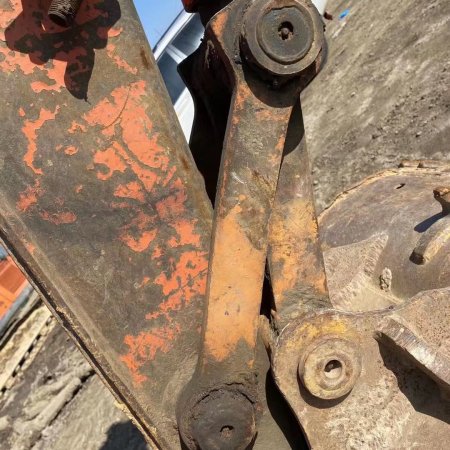 斗山DX80履带式挖掘机