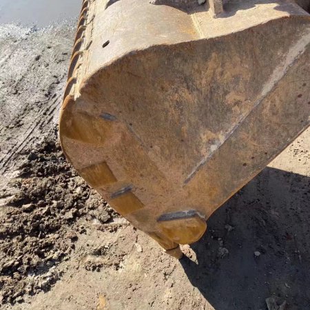 斗山DX80履带式挖掘机